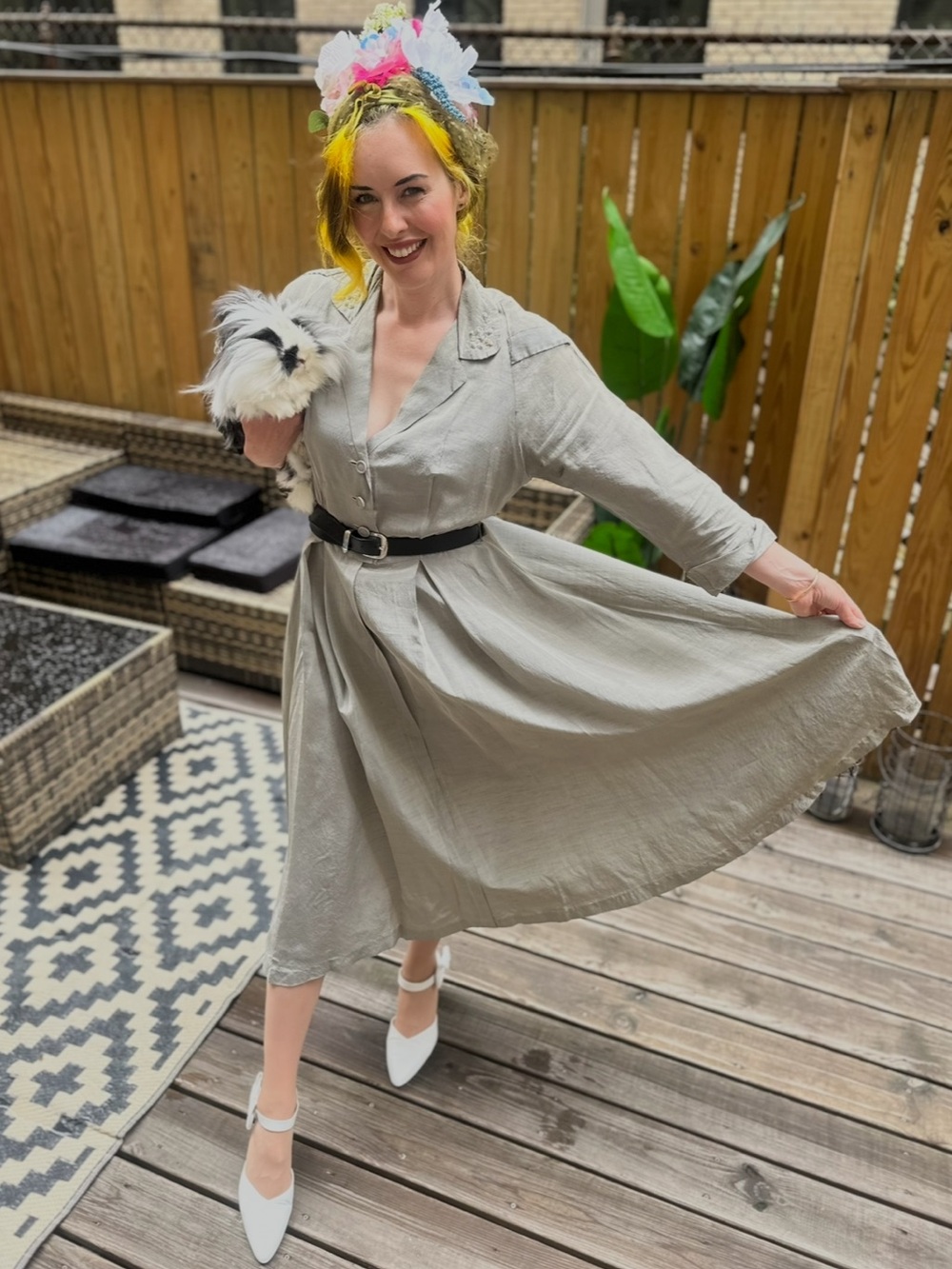 Vintage Light Grey 1940s Pearl Details Dressmaker Pockets! Circle Skirt size 12